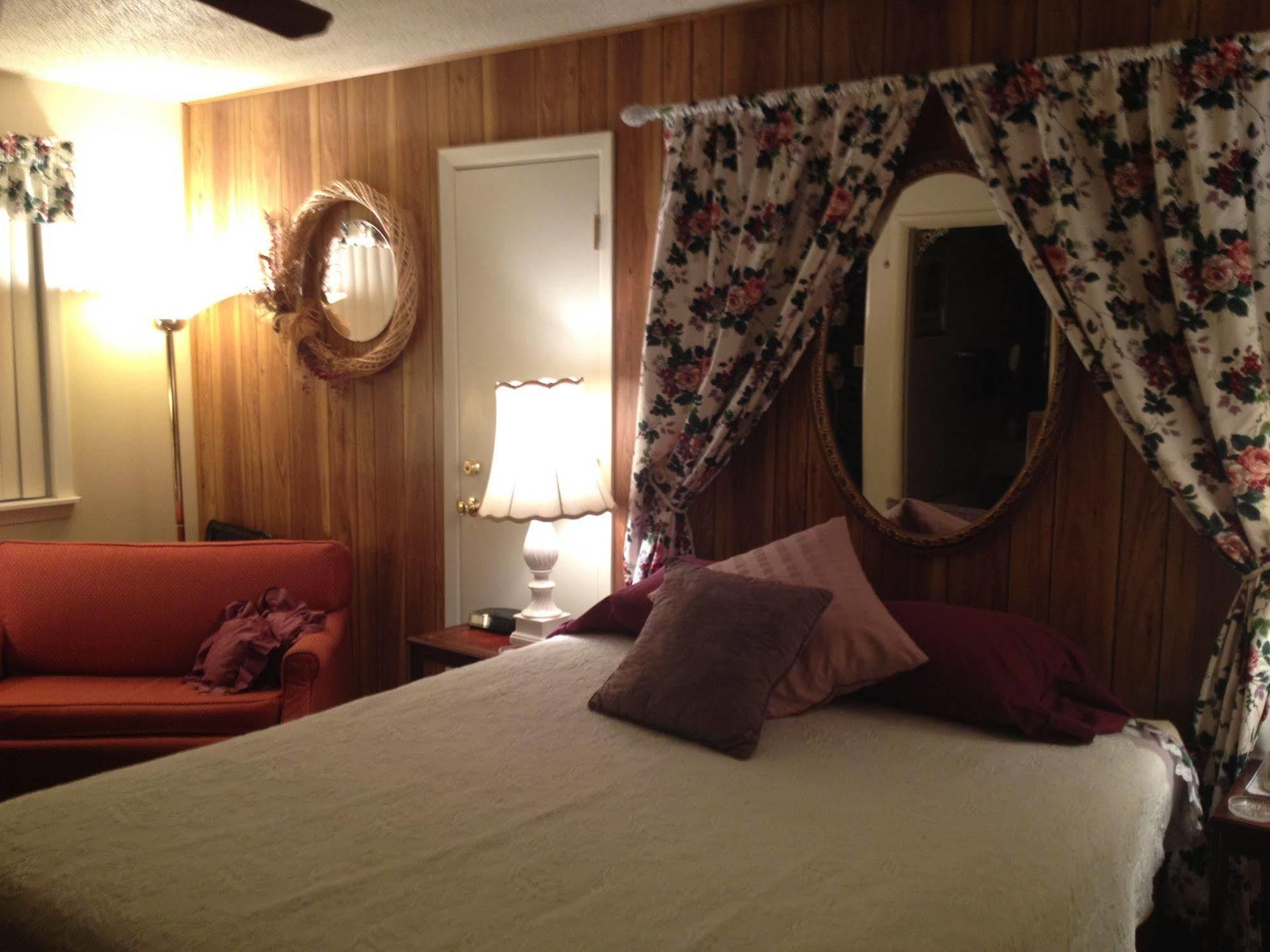 Mountain Haven Inn Пайнтоп-Лейксайд Екстериор снимка